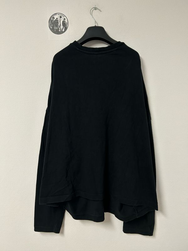 Vetements by Demna Gvasalia FW2016 “Misplaced” Oversized Sweatshirt