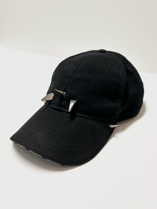 Vetements by Demna Gvasalia FW2018 Spike Baseball Cap