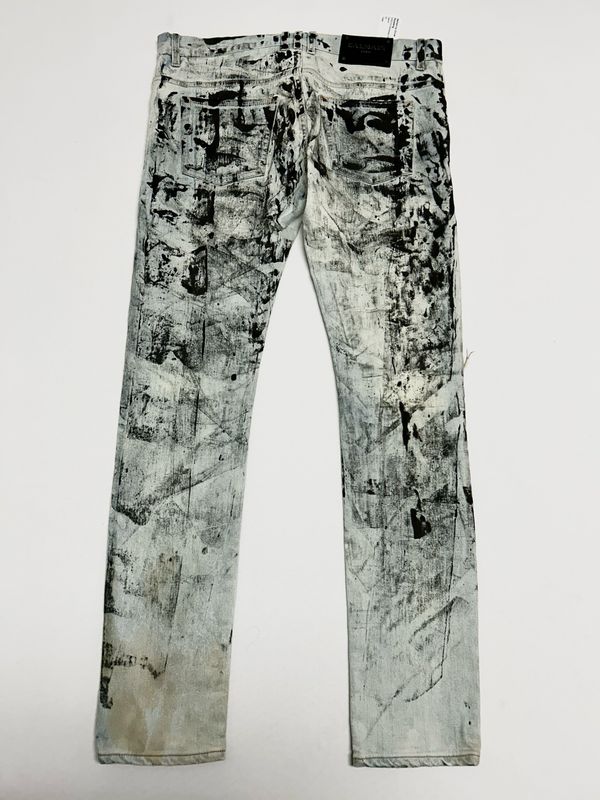 Balmain by Olivier Rousteing SS2018 Distressed Skinny Denim