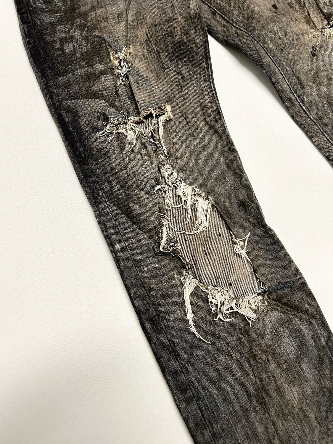 Balmain by Olivier Rousteing  FW2017 Distressed Skinny Denim