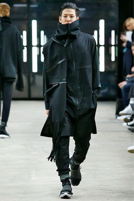 Y-3 by Yohji Yamamoto  FW2016 Runway Qasa Boot Spiked