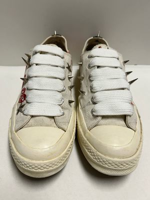 Comme des Garçons Play Converse Chucks Spiked Low Sneakers 