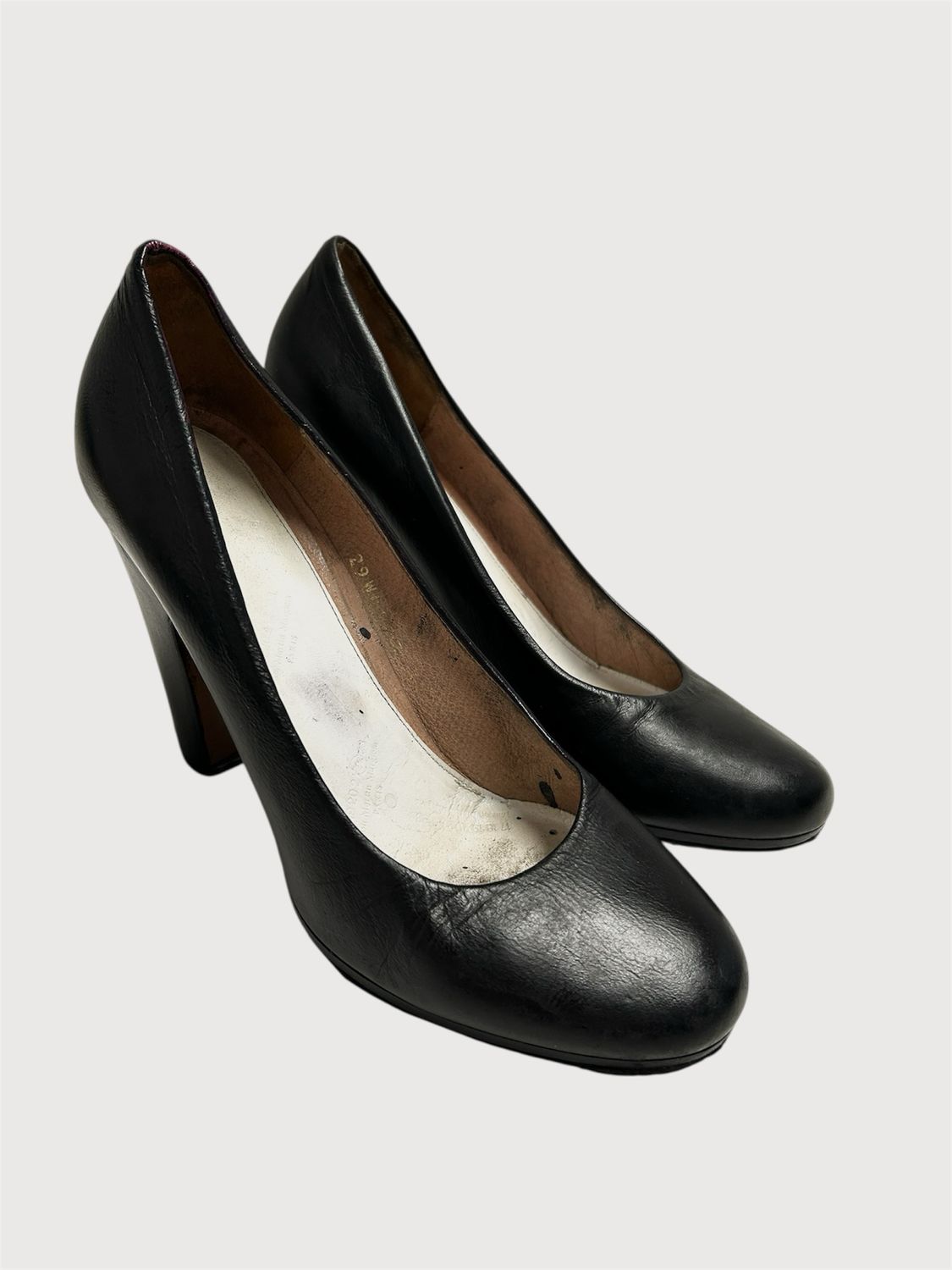 Maison Margiela  2009 Leather Classic Round Toe Pumps 