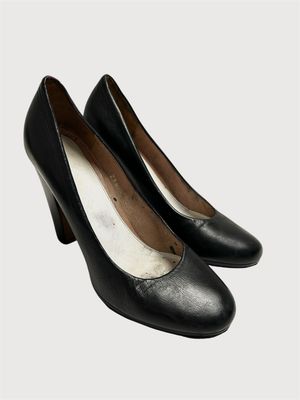 Maison Margiela  2009 Leather Classic Round Toe Pumps 