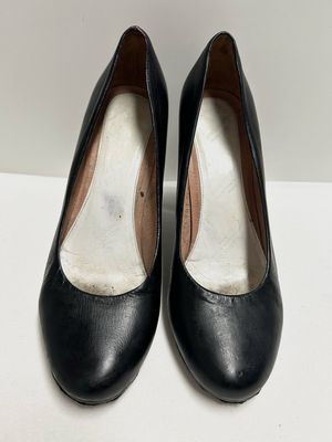 Maison Margiela  2009 Leather Classic Round Toe Pumps 