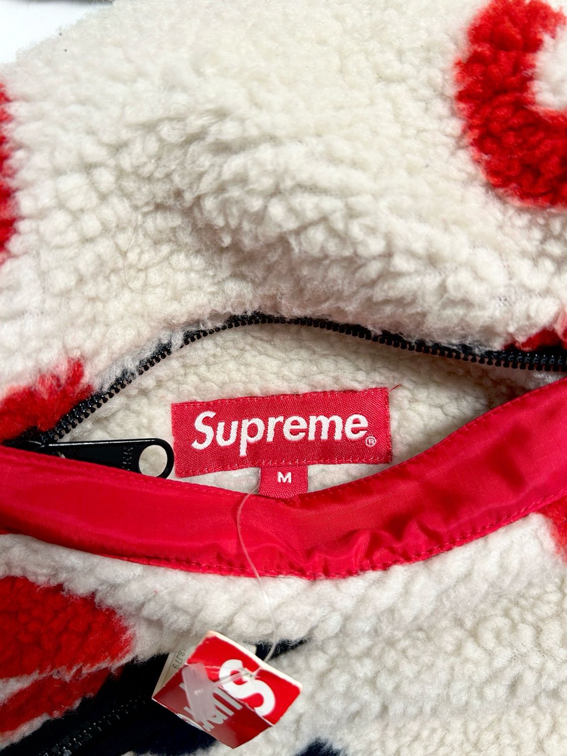Supreme  FW2018 Reversible Logo Fleece Jacket