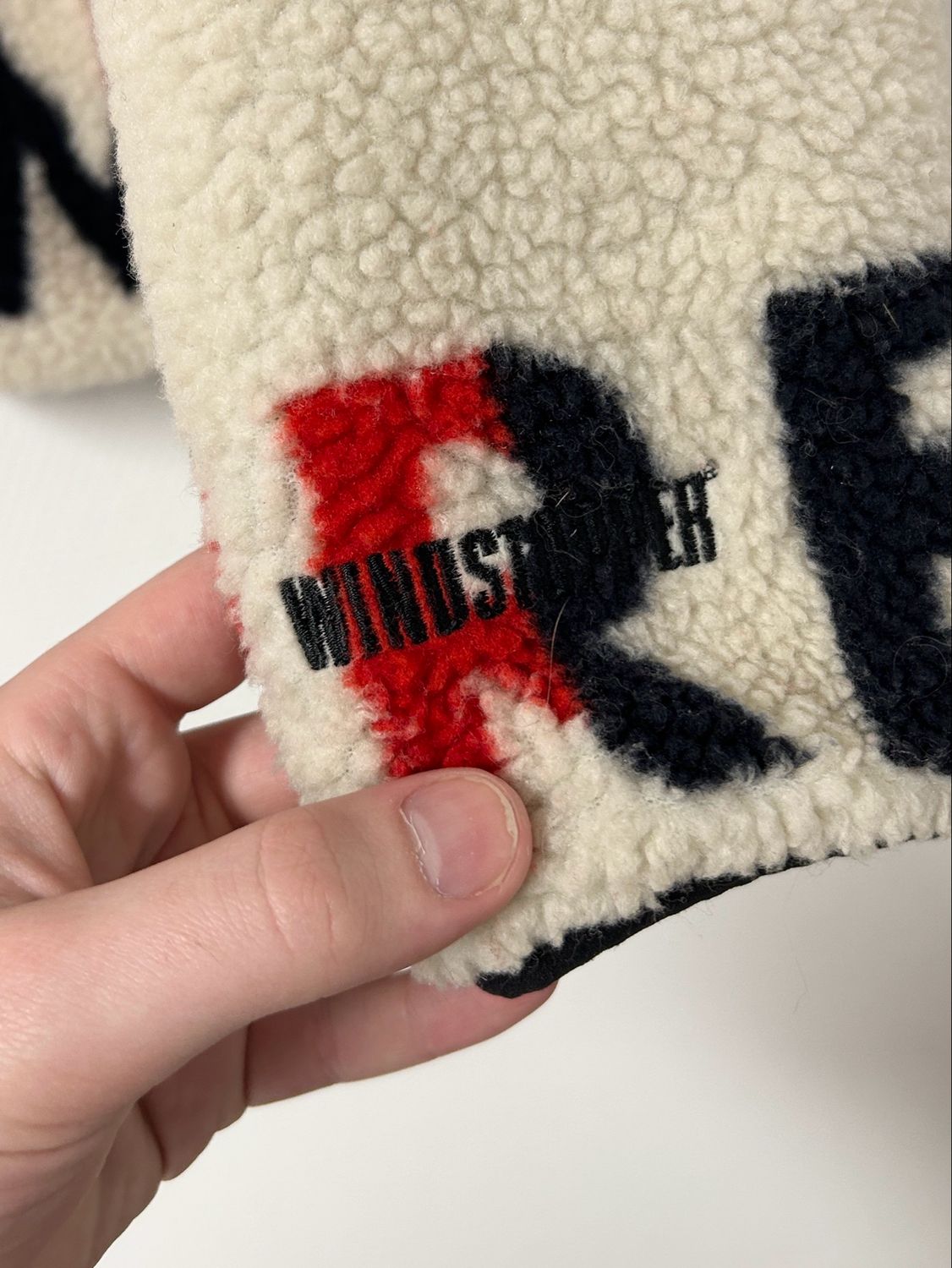 Supreme  FW2018 Reversible Logo Fleece Jacket