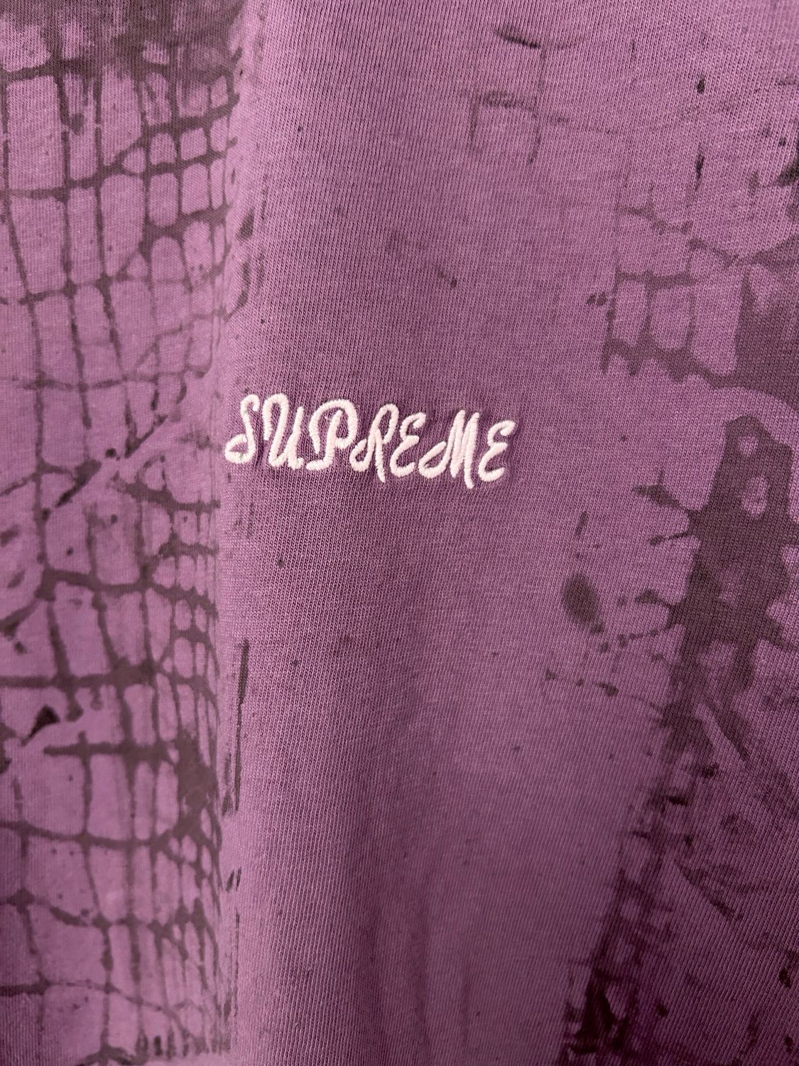 Supreme  Embroidered Grid Print Logo T-Shirt