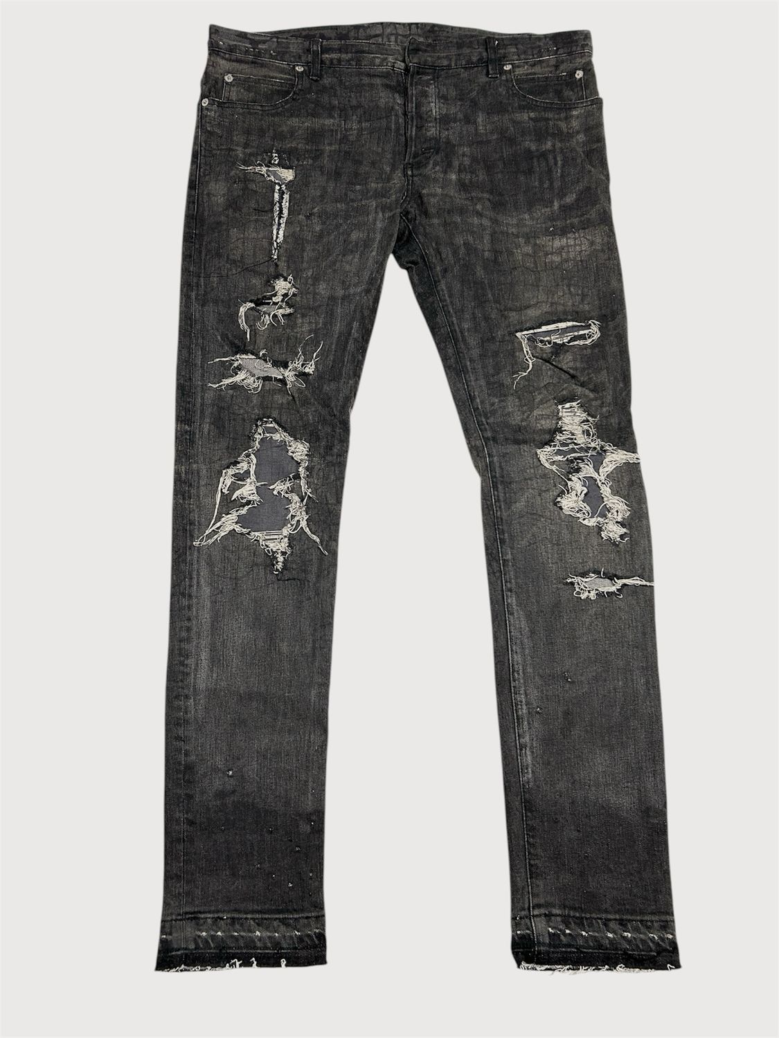 Balmain by Olivier Rousteing FW2017 Distressed Denim