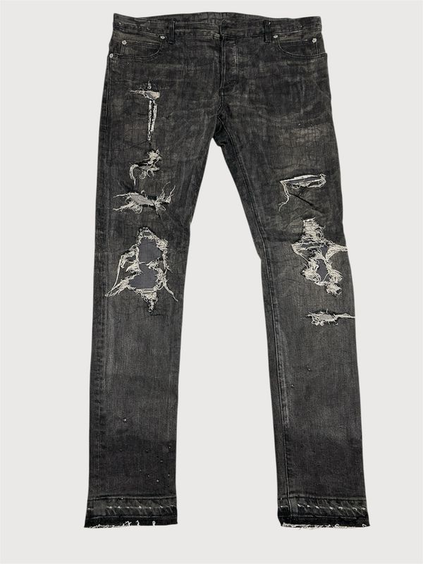 Balmain by Olivier Rousteing FW2017 Distressed Denim