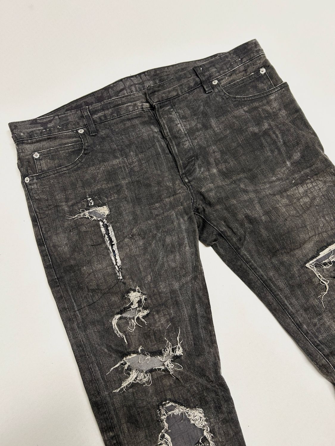 Balmain by Olivier Rousteing FW2017 Distressed Denim