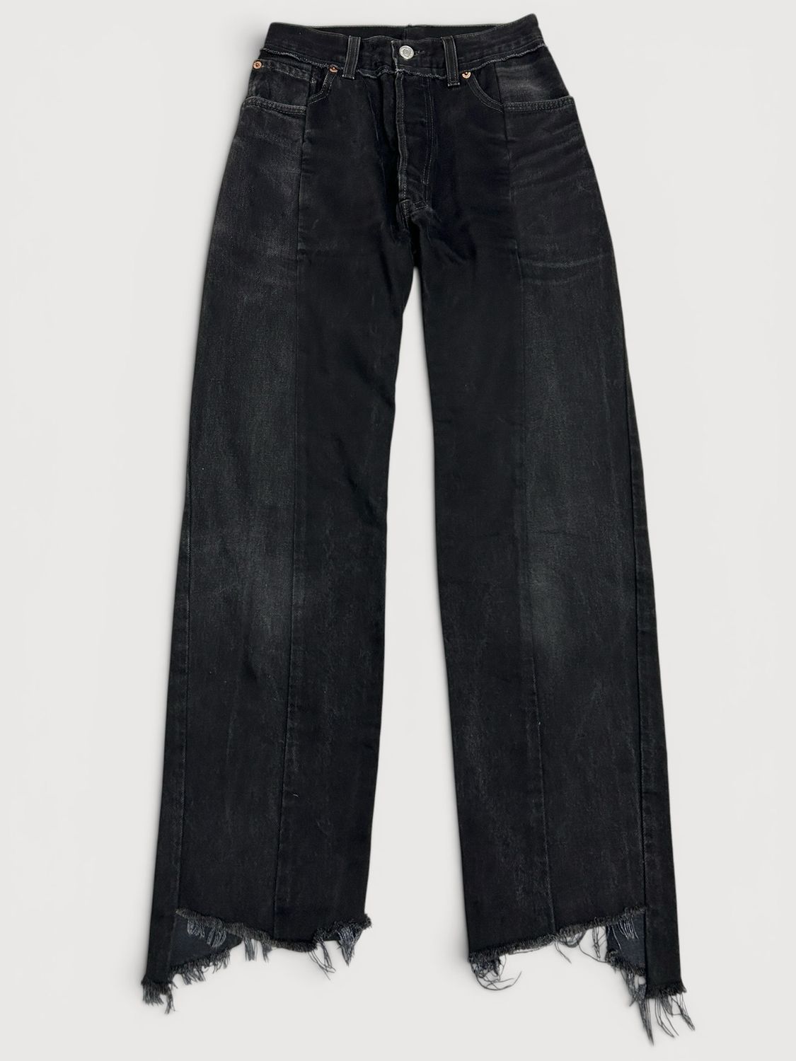 Vetements by Demna Gvasalia  FW2017 Deconstructed Levi’s Denim