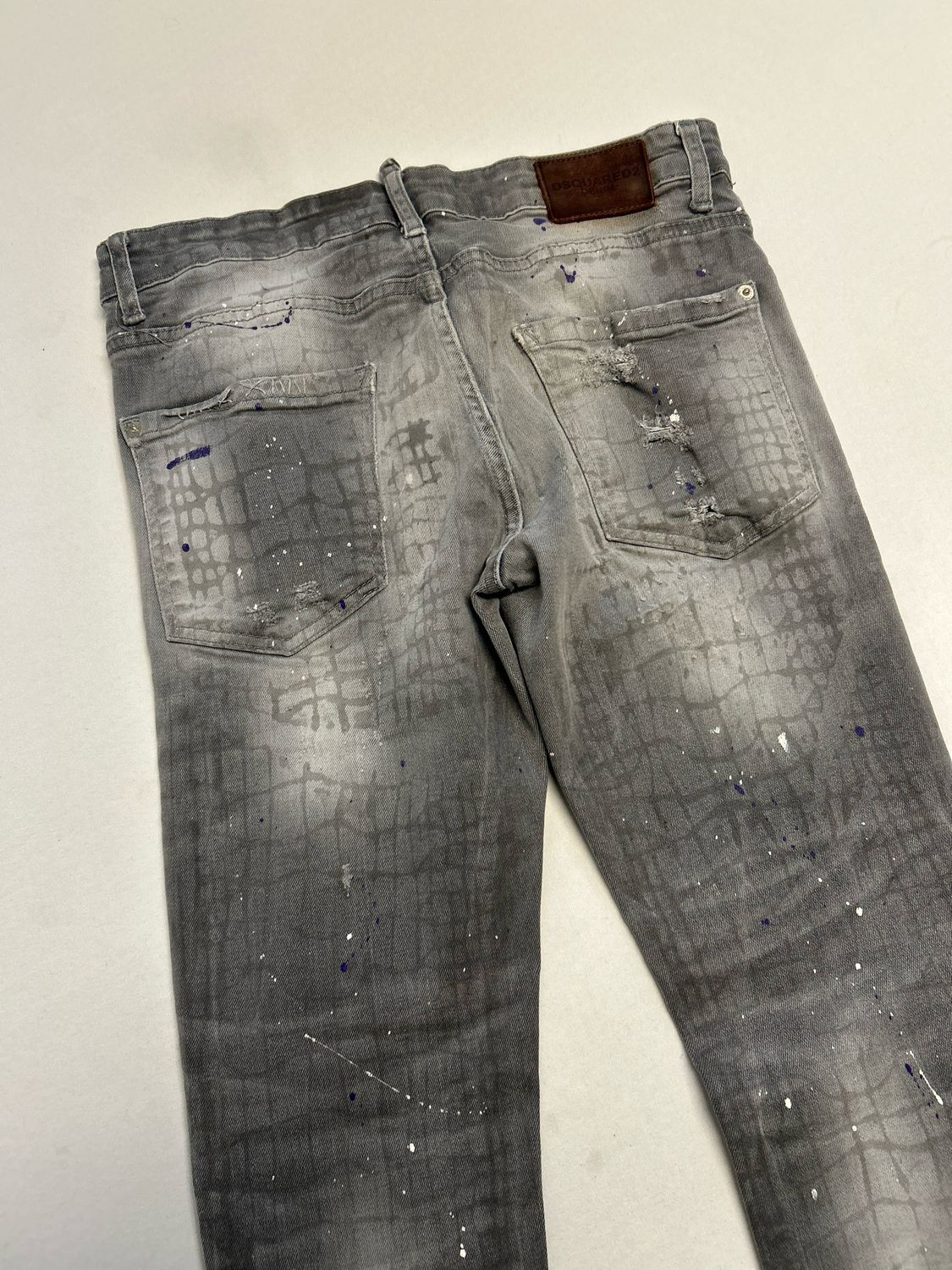 Dsquared2 by Dean &amp; Dan Caten  FW2016 Distressed Croc Washed Denim