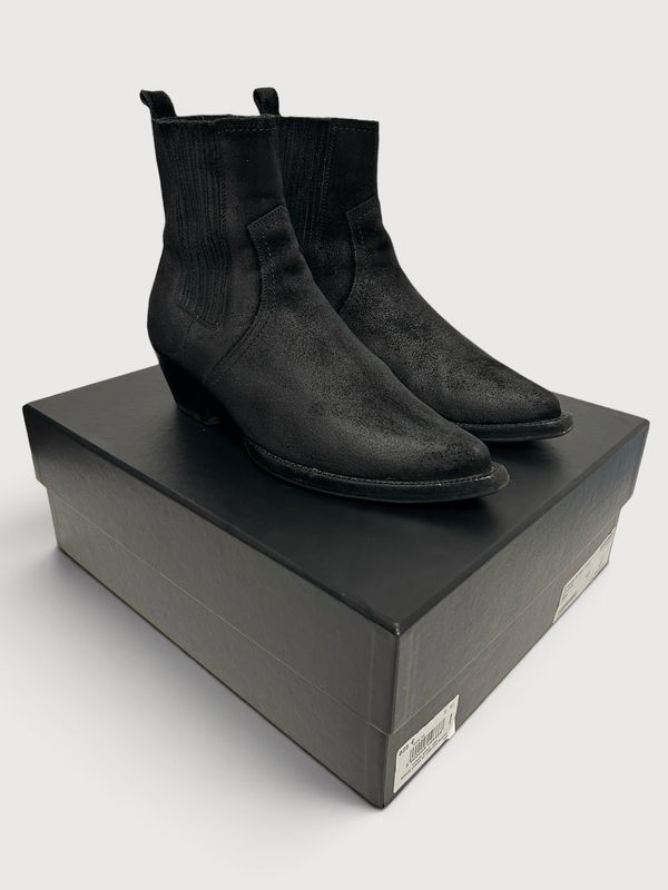 Saint Laurent Paris Lukas 40 Otterproof Suede Chelsea Boots