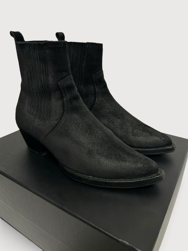 Saint Laurent Paris Lukas 40 Otterproof Suede Chelsea Boots