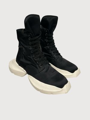 Rick Owens  FW22 Strobe Army Split Boots