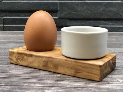 Eierbecher &quot;Troue Plus&quot; aus Olivenholz