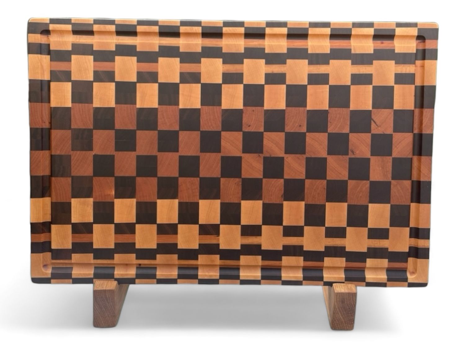 Planche à découper en bois d&#39;Érable, de Cerisier et de Noyer. Fait en bout de planches (end grain).