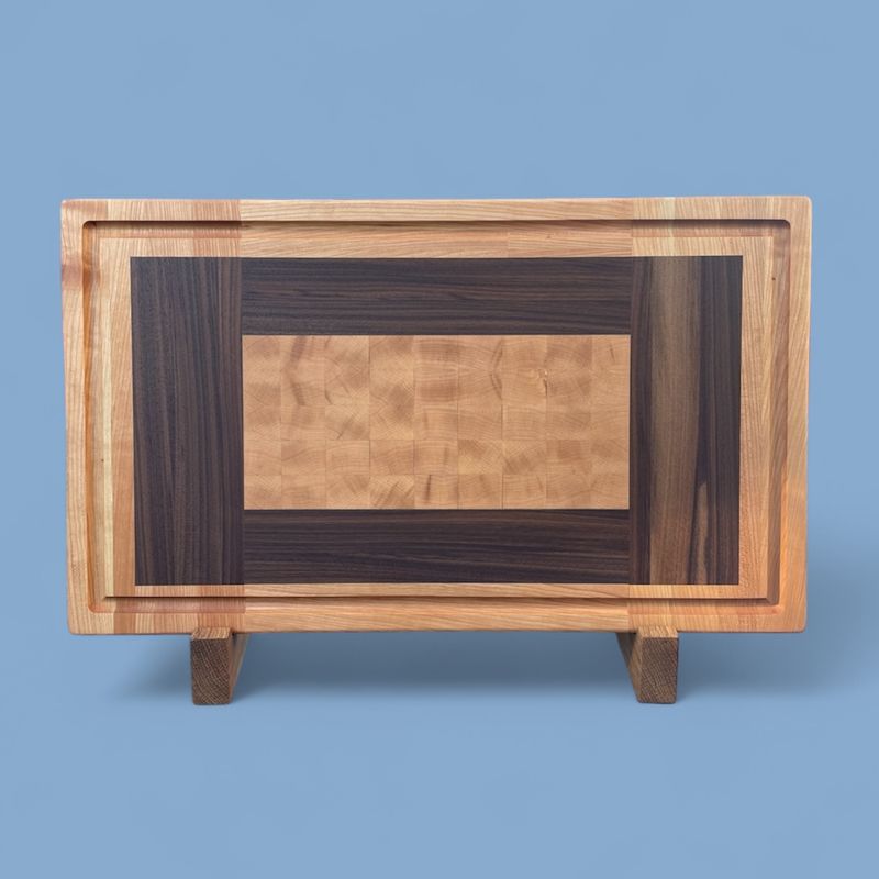 Planche à découper en bois d&#39;Érable, de Noyer et de Cerisier. Fait en bouts et côtés de planches (end grain et edge grain).