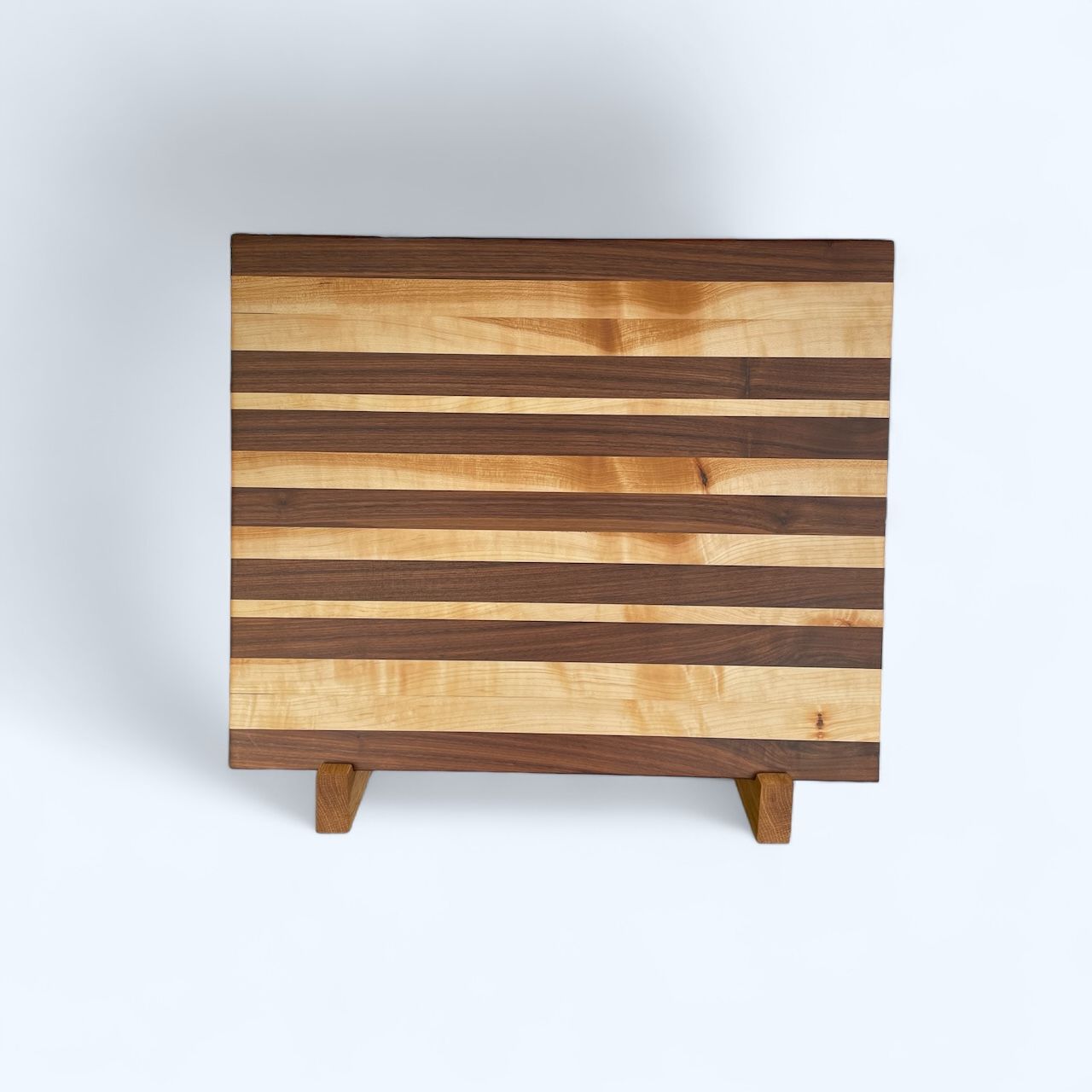 (Grand) Plan de travail en bois d&#39;Érable et de Noyer. Fait en côtés de planches (edge grain).