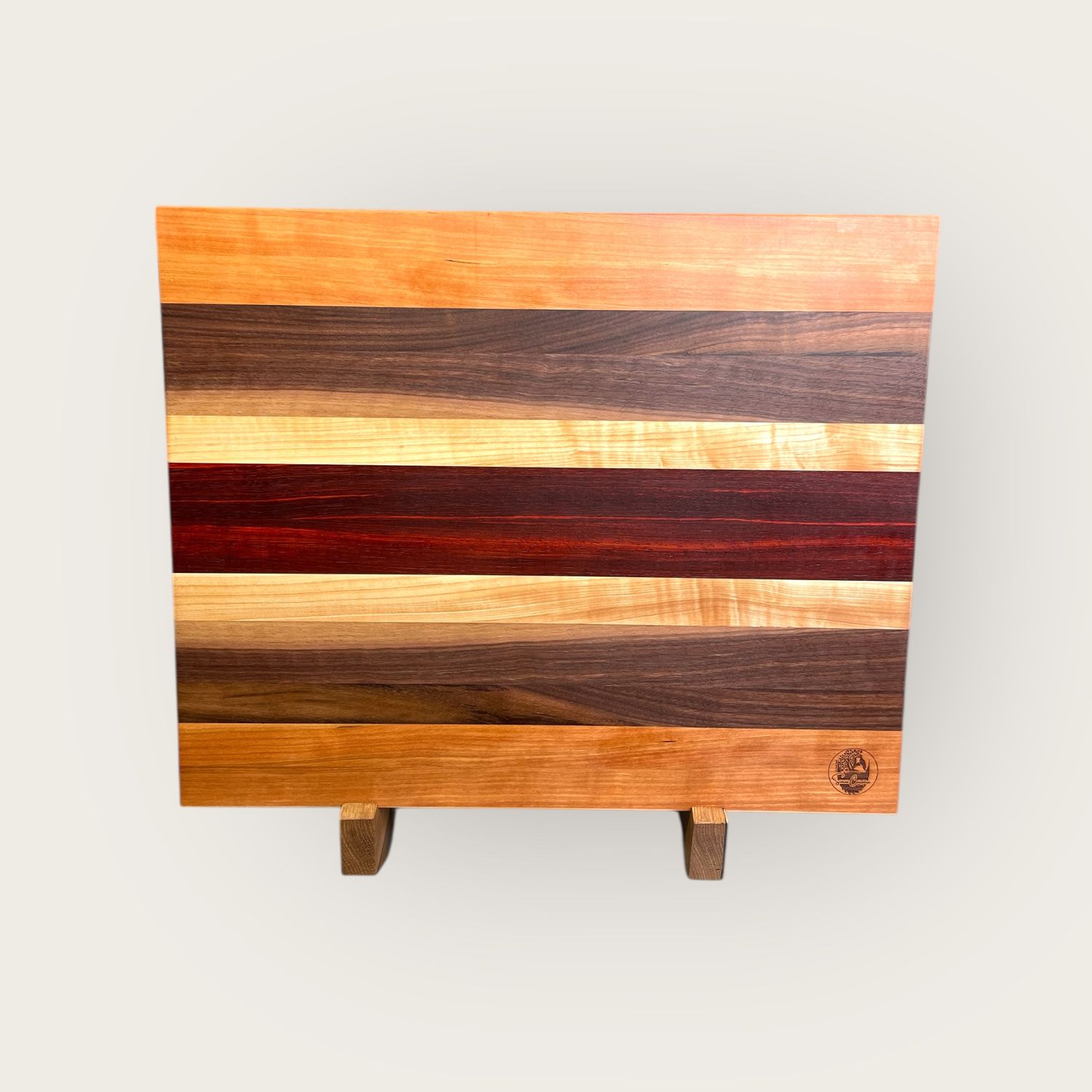 (Grand) Plan de travail en bois de Noyer, d&#39;Érable, de Cerisier et Padauk (bois exotique). Fait en côtés de planches (edge grain).