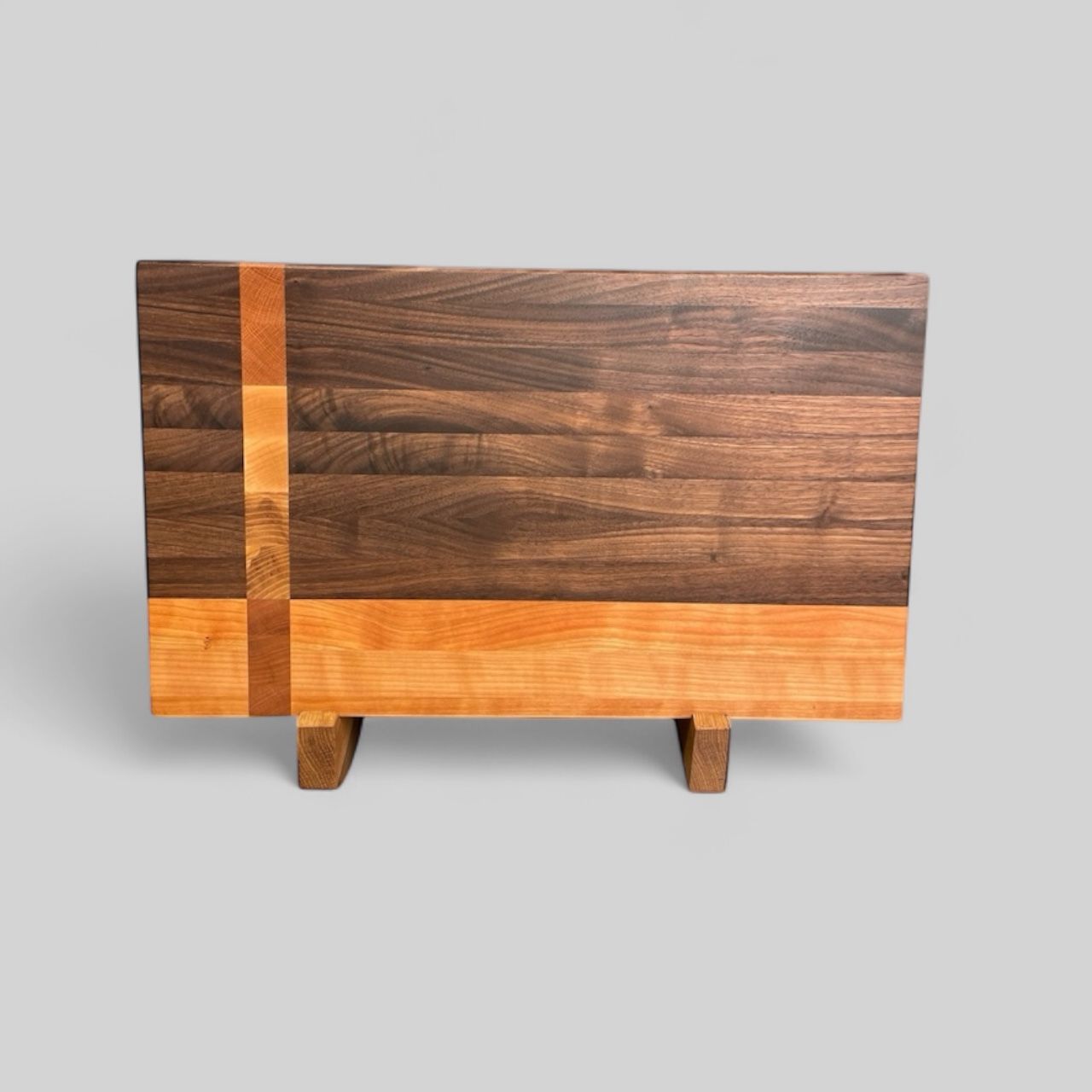 Planche à découper en bois de Noyer, Cerisier, Frêne, Chêne et Érable. Fait en bouts et côtés de planches (end grain et edge grain).