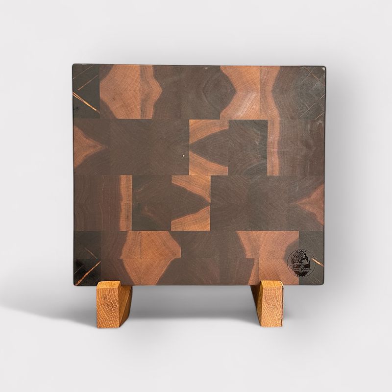 (Compact) Planche à découper en bois de Noyer et Wengé -bois exotique-. Fait en bouts de planches (end grain).
