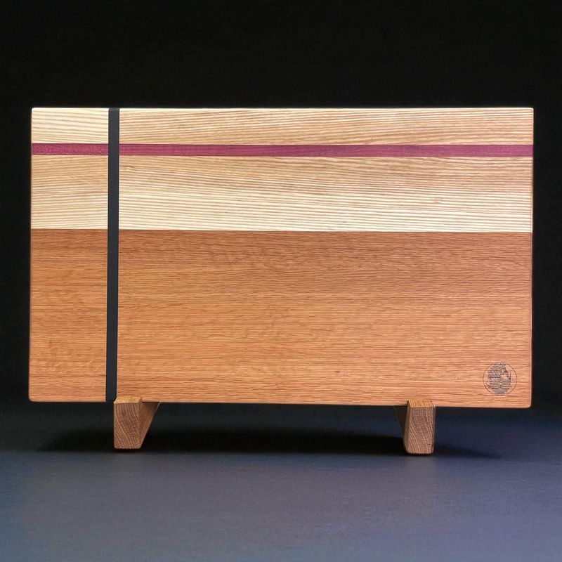 Planche à découper en bois de Frêne, Chêne, Purpleheart et Wengé -bois exotique-. Fait en bouts et côtés de planches (end grain et edge grain).