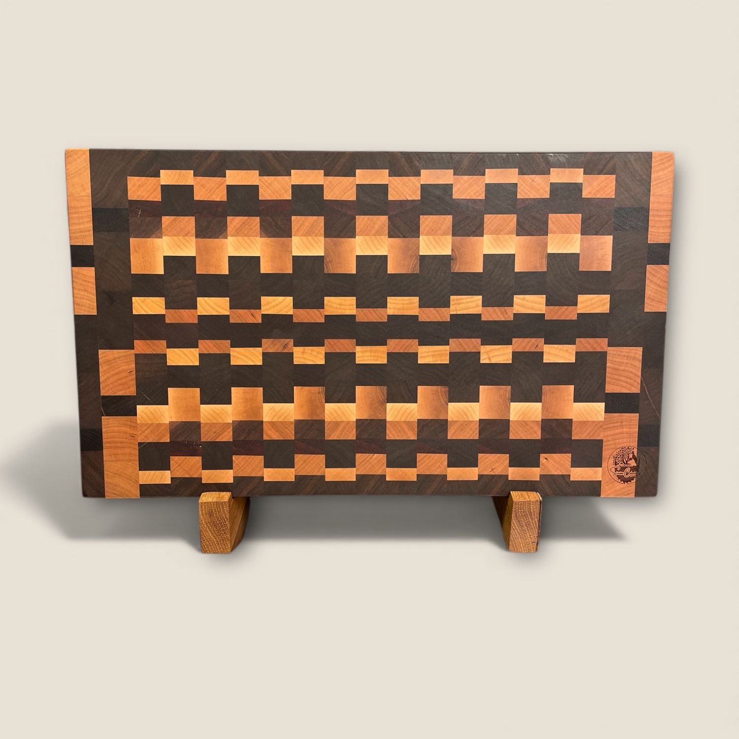 Planche à découper en bois de Noyer, Frêne, Cerisier, Wengé, Padauk -bois exotiques-. Fait en bouts de planches (end grain).