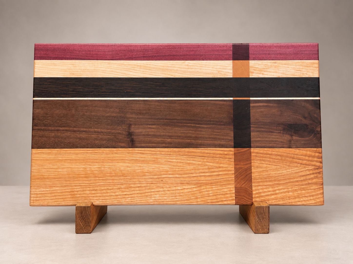 Planche à découper en bois de Frêne, Noyer, Érable, Wengé et PurpleHeart (bois exotique). Fait en côtés et dessus de planches (edge et end grain).