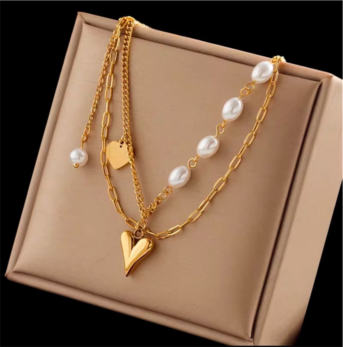 Pearls Close To Heart Neclace
