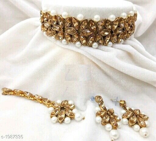 Beautiful Stone Chokar Necklace set