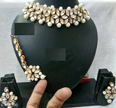 Beautiful Stone Chokar Necklace set