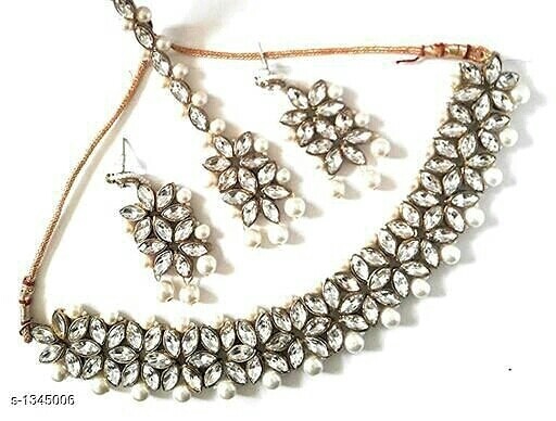 Designer Pearl necklace