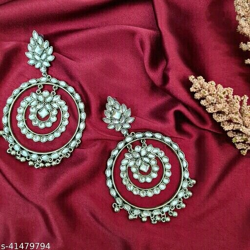 Trinklet Chaand Baali Earrings