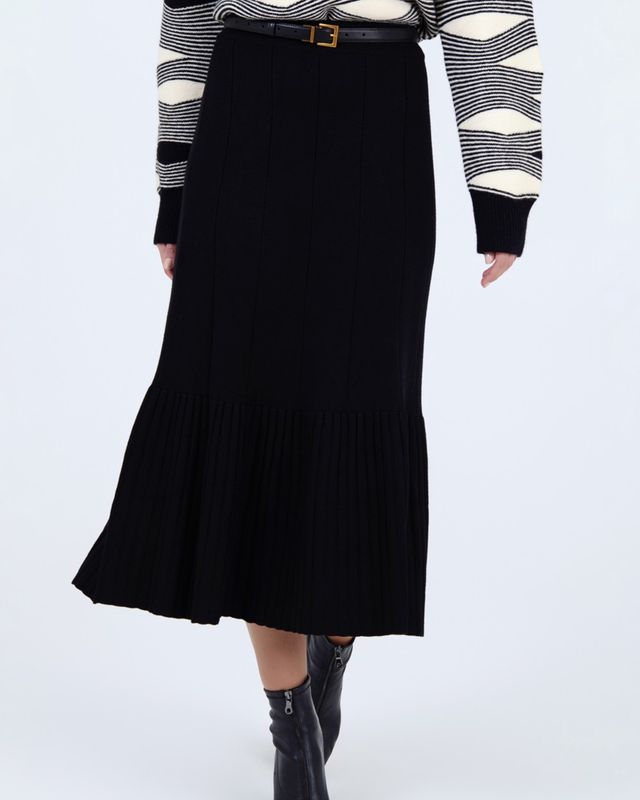 SKATIE / KNITTED SKIRT / FW25