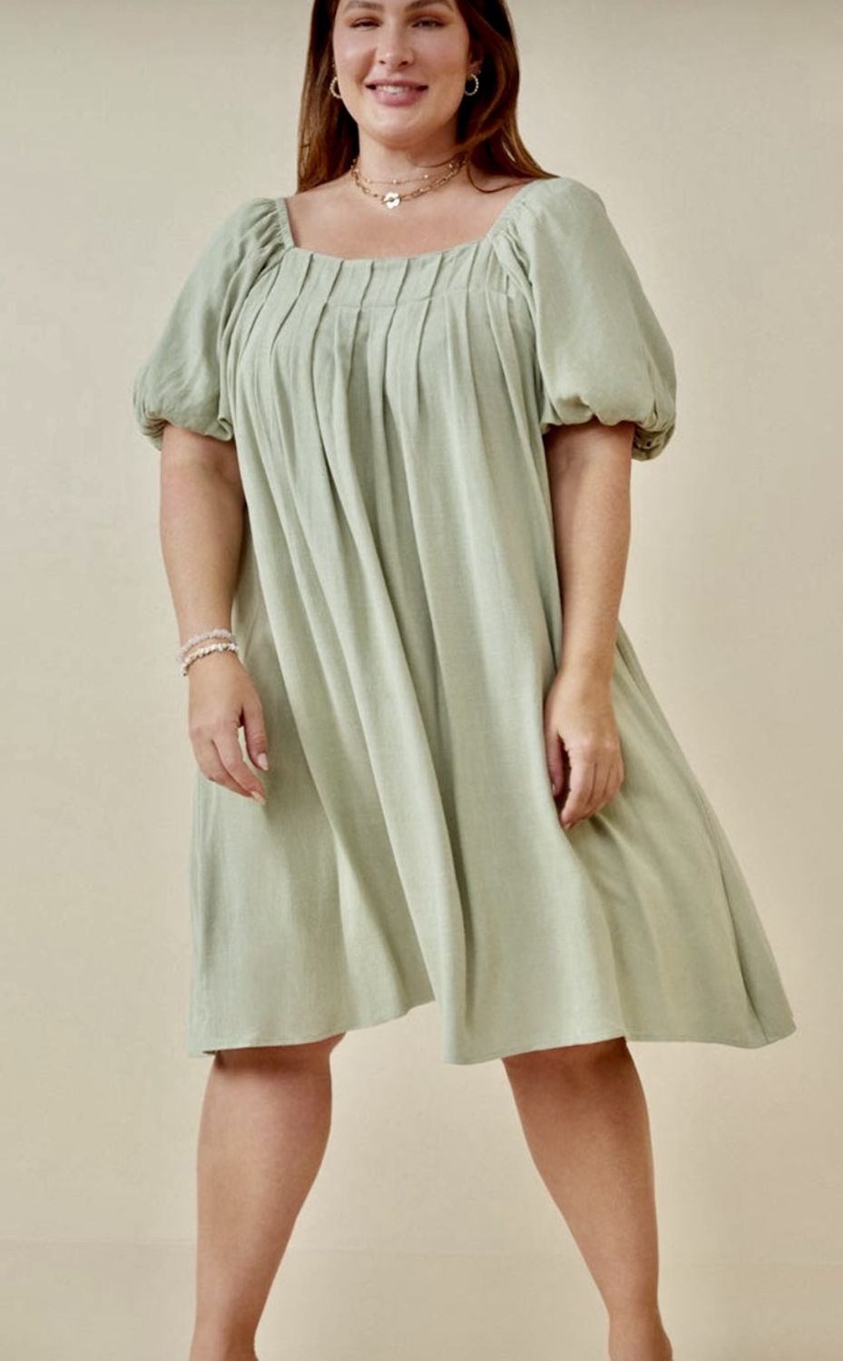 Hayden - Curvy Green Puff Sleeve Dress.