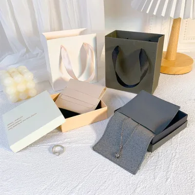Bags/Jewelry Boxes/Purses