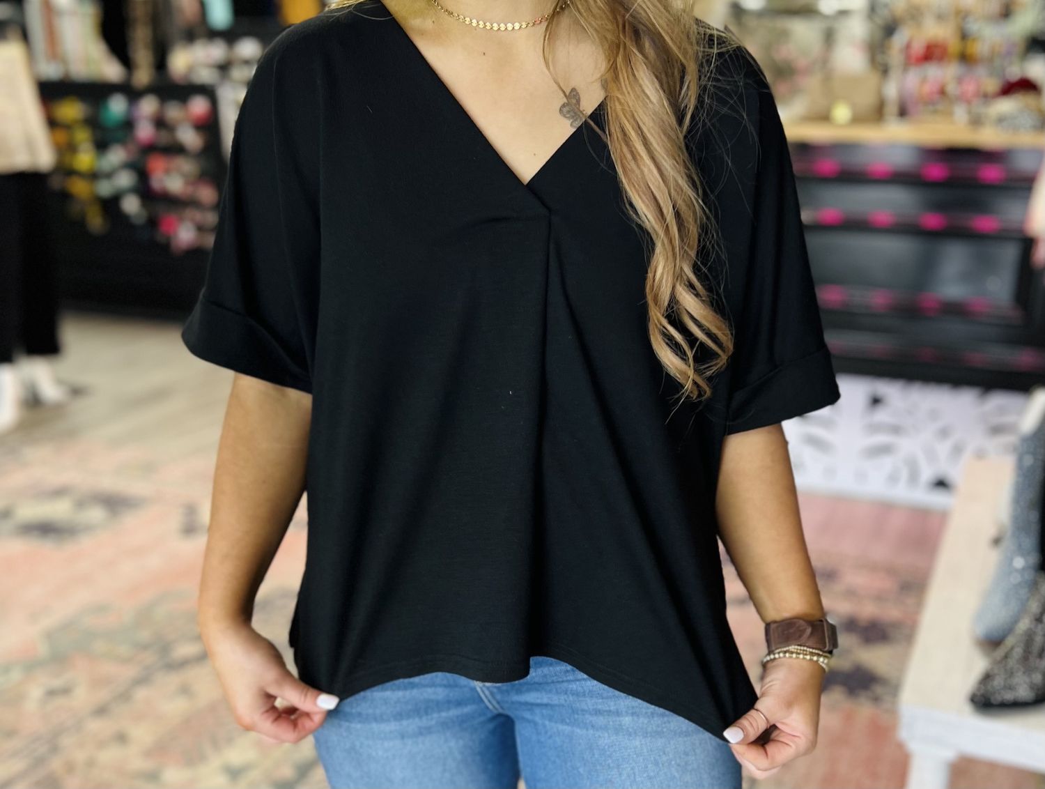 Glam black dressy v neck