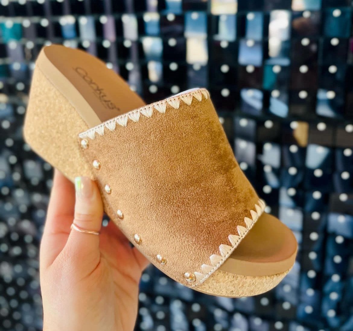 Corky&#39;s - Tobacco Stitch N Slide Wedges