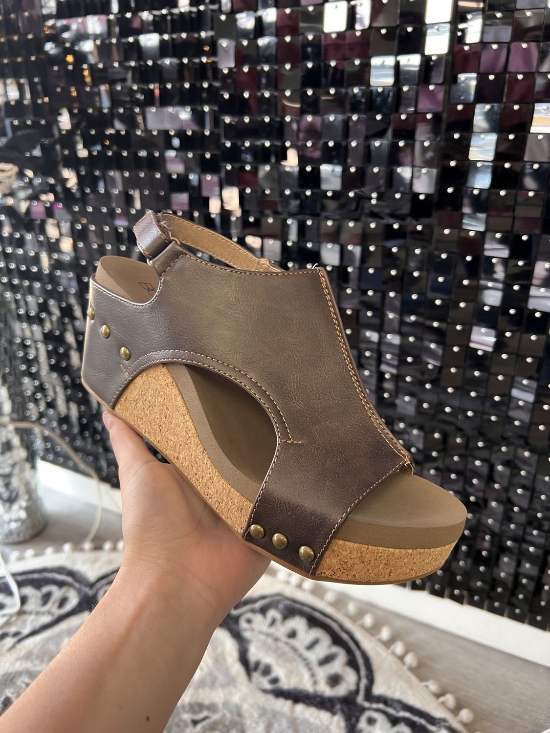 Corkys Wedges chocolate smooth- Carley