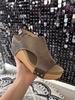 Corkys Wedges chocolate smooth- Carley