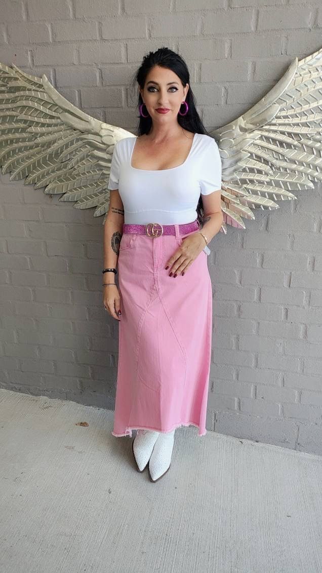 ee some pink long skirt