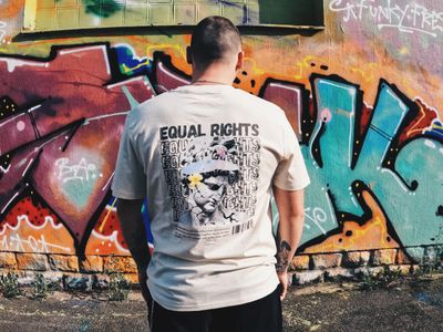 T-Shirt &quot;EQUAL RIGHTS&quot;