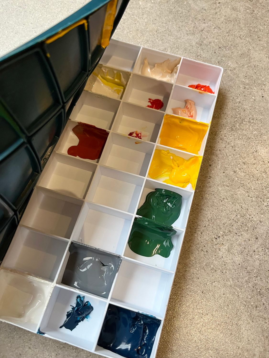 Estuche par ACRILICOS-GOUACHE