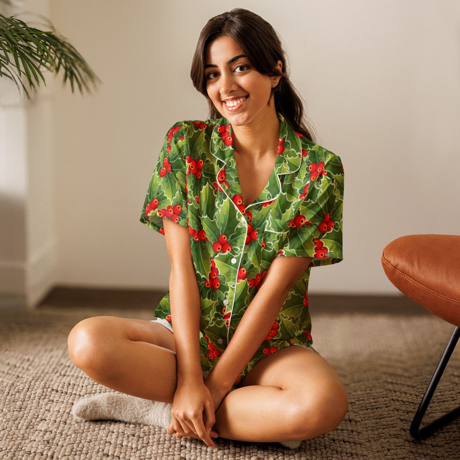 Christmas Holly women’s short sleeve pajama top