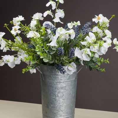 ARTIFICIAL FLOWERS & GREENERY