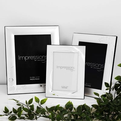 PHOTO FRAMES