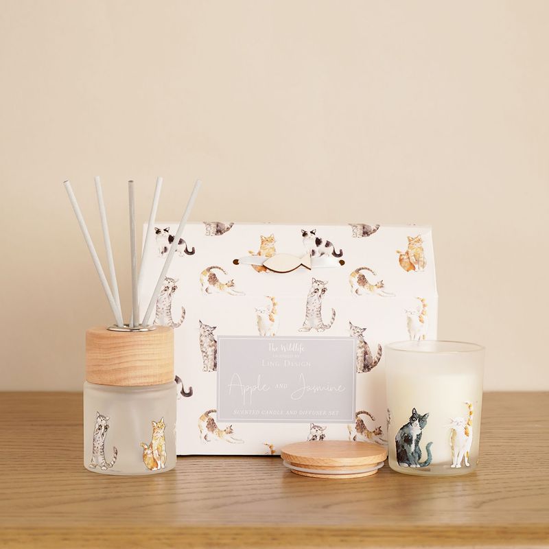 The Wildlife by Ling Designs Cat Candle & Diffuser Set - Apple & Jasmine