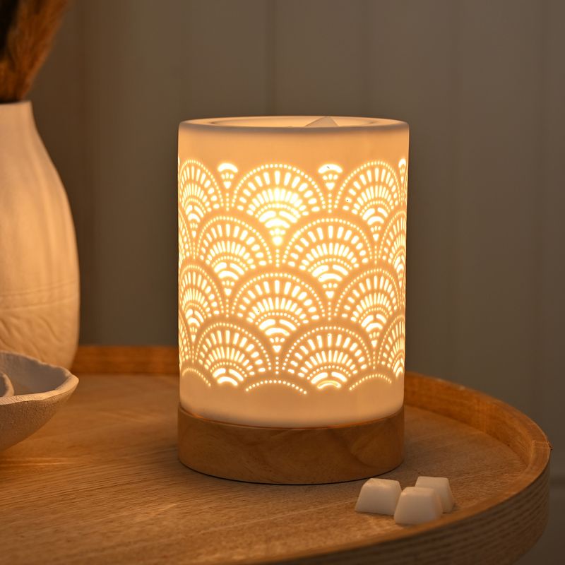 Hestia White Lace Aroma Lamp